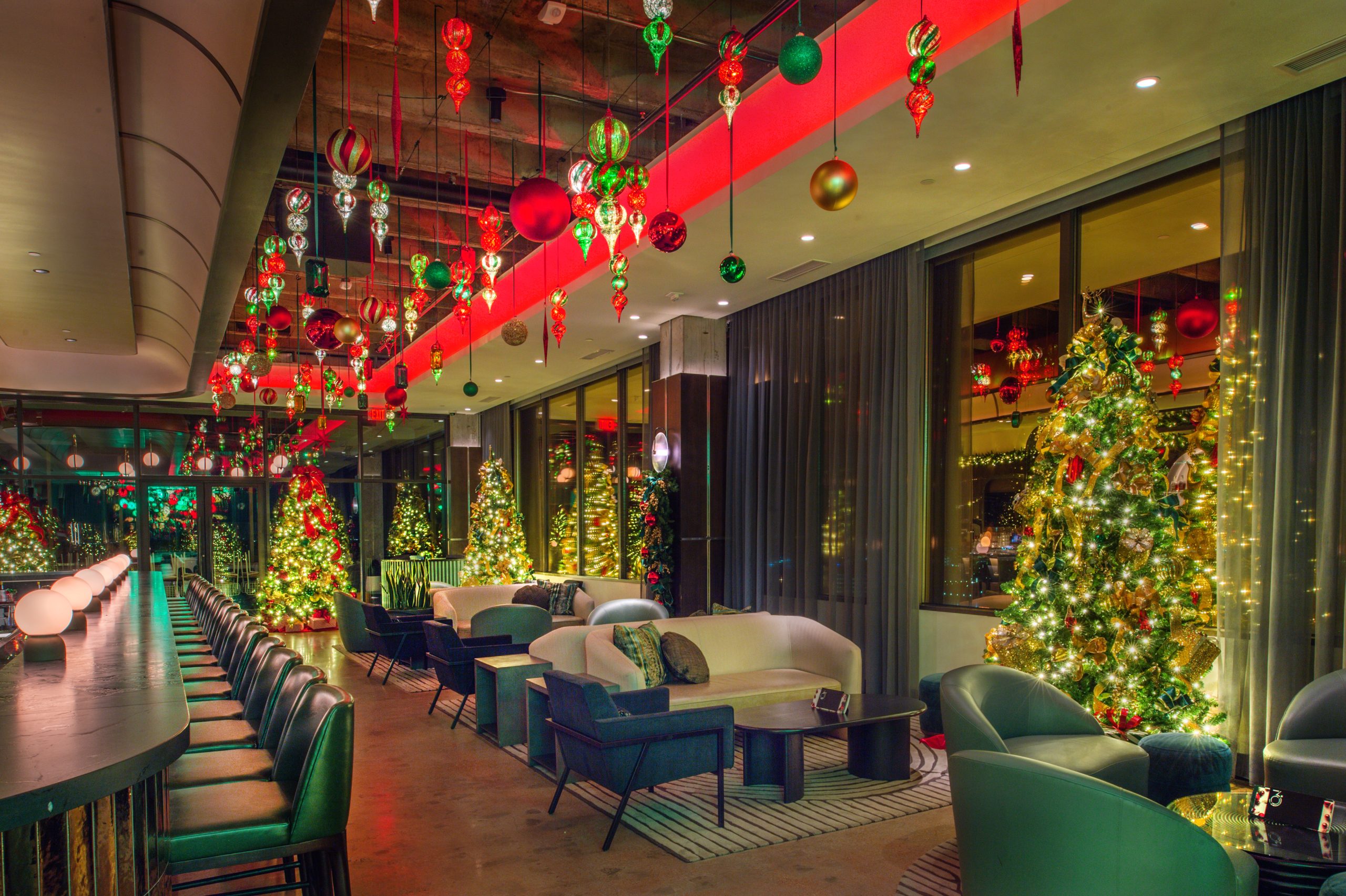 360 Westport decorated for christmas with trees